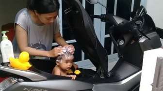 Kocak! Ternyata Ini Fungsi Lain Bagasi Yamaha NMAX