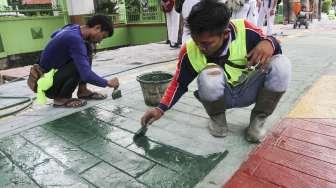 Bantah Pemberitaan, Sandiaga: Trotoar Tak Akomodasi Sepeda Motor