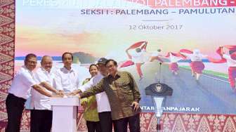 Jokowi Sebut Jalan Tol Palindra Pertama di Sumatera Selatan