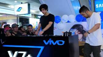 Al Ghazali Meriahkan Vivo V7+ Perfect Moment Tour