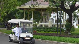 Presiden Joko Widodo menerima kunjugan kenegaraan Presiden Republik Niger Issoufou Mahamadou di Istana Merdeka, Jakarta, Senin (16/10).