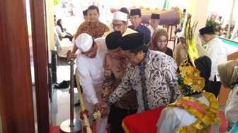 Oesman Sapta Puji Pembangunan Masjid di Daerah-daerah