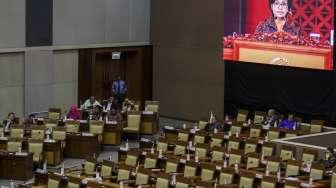 Rapat Paripurna DPR RI di gedung Nusantara II, Kompleks Parlemen, Senayan, Jakarta, Rabu (25/10).