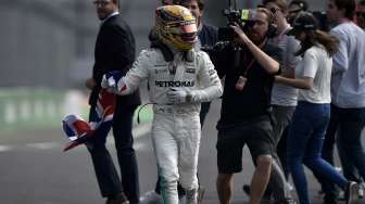 Selebrasi Juara Dunia F1 Lewis Hamilton