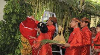 Presiden Jokowi Pasang Bleketepe