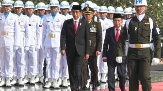 Jokowi Peringati Hari Pahlawan