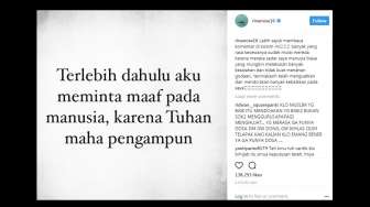 Warganet Jadi Alasan Rina Nose Lepas Jilbab?