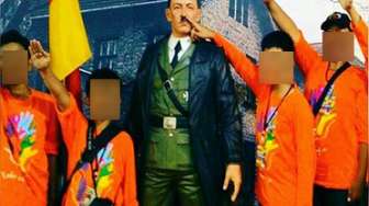 'Selfie' Bocah-Bocah Dekat Patung Hitler di Yogyakarta Ini Tuai Kecaman Dunia