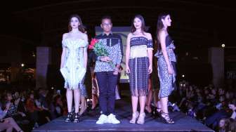 Desainer Tuna Rungu Ini Wakili Indonesia di El Paso Fashion Week