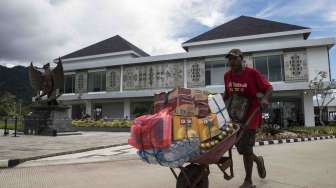 Hari pasar di perbatasan Skouw di Pos Lintas Batas Negara (PLBN) Terpadu Skouw Distrik Muara Tami, Jayapura, Papua, Selasa (14/11).