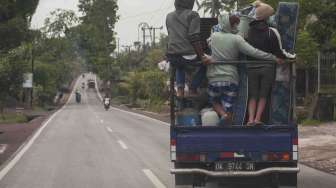 Bertahap mengungsi secara mandiri.