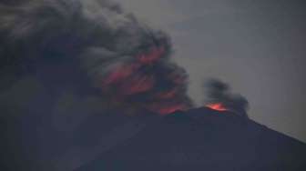 Gunung Agung Kembali 'Batuk' Selama 24 Menit