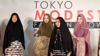 Keren, Busana Muslim Syar'i Kini Tampil di Jepang