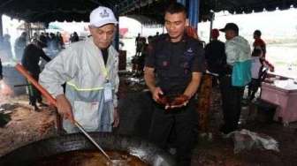 Kuah Beulangong Pikat Ribuan Pengunjung Sail Sabang 2017