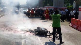 Murka Kerap Dikatai dan Direndahkan, Suami Ajak Rekan Bakar Motor Istri