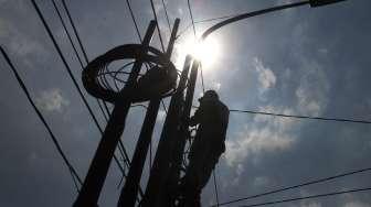 Bina Marga DKI Sudah Rapikan Kabel Berbahaya di JPO Halte Mampang Prapatan