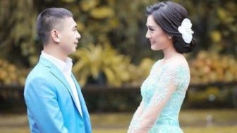 Yuk, Intip Foto-foto Lamaran Raditya Dika-Annisa Azizah