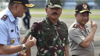 Presiden Joko Widodo didampingi Ibu Negara Iriana Joko Widodo bertolak ke Turki menggunakan Pesawat Kepresidenan Indonesia-1 di Pangkalan TNI AU Halim Perdanakusuma, Jakarta, Selasa (12/12)
