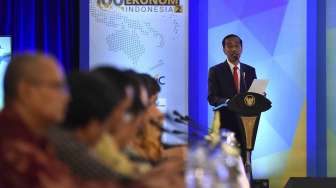 Presiden Joko Widodo menghadiri Sarasehan Kedua 100 Ekonom Indonesia, di Jakarta, Selasa (12/12).