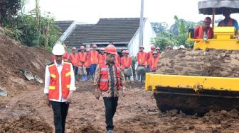 Ini Pesan Jokowi Dalam Proyek Rel Ganda KA Bogor - Sukabumi