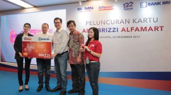 BRI Terbitkan Kartu Co-Branding AKU BRIZZI Alfamart