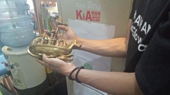 Kisah Paranormal Gaul dari Bogor, Pernah Obati Jurnalis Rusia