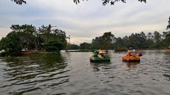 Yuk, Nikmati Pesona Danau Cipondoh Saat Senja!