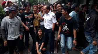 Nekat Hadiri HUT Slank, Slankers Cirebon Menggelandang di Jakarta