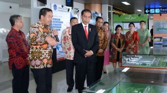 Jokowi Resmikan Terminal Baru Bandara Supadio Pontianak