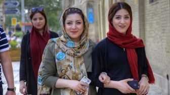 Perempuan Iran Kini Lebih 'Bebas' Berpakaian