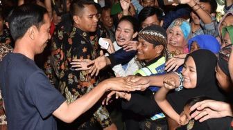 Minggu Malam, Jokowi Blusukan ke Palembang Square Mall