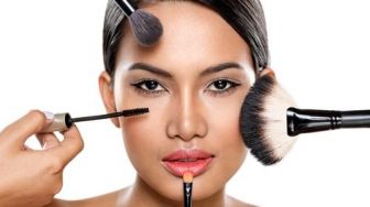 Ungkap Kepribadianmu Lewat Item Make-up Favorit dengan Tes Kepribadian Ini