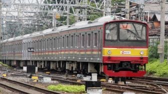 Suasana di Stasiun Manggarai, Jakarta, Jumat (5/1).