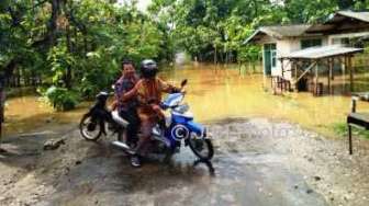 Telaga Meluap, Jalan di Pacarejo Sempat Terputus