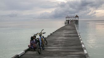 Pesona keindahan di Pulau Maratua yang terletak di wilayah Kabupaten Berau, Kalimantan Timur, Jumat (12/1).