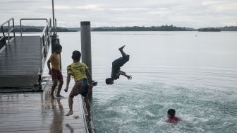 Pesona keindahan di Pulau Maratua yang terletak di wilayah Kabupaten Berau, Kalimantan Timur, Jumat (12/1).