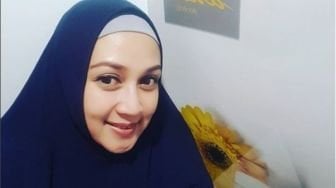 Sebelum Cerai, Dina Lorenza dan Suami Pisah Rumah 2 Tahun