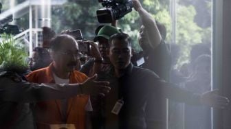 Mantan pengacara Setya Novanto, Fredrich Yunadi, menjalani pemeriksaan di gedung KPK, Jakarta, Senin (15/1).