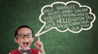 Agar Anak Pintar Bahasa Asing Sejak Kecil, Ini yang Harus Orangtua Lakukan