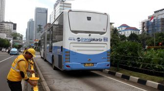 Pengecatan MCB Jalur Transjakarta