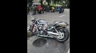 Mazda CX5 Ditabrak Harley Davidson, Pengemudi Baku Hantam