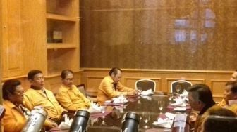 Oesman Buru-buru Tinggalkan Mega untuk Temui Wiranto di Hotel