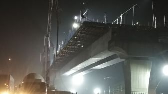 Pengecoran Jembatan Jalan Tol Jakarta-Cikampek II Dimulai