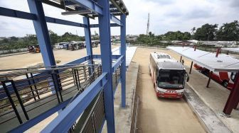 Proyek Terminal Bus Pondok Cabe Molor