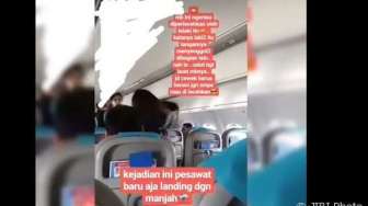 Beredar Video Perempuan Pukuli Pria di Pesawat Karena Merasa Dilecehkan