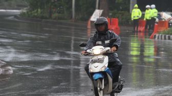 Prakiraan Cuaca Jakarta Kamis 27 Januari: Pagi dan Siang Sebagian Wilayah DKI Hujan Ringan