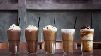 Minum Es Kopi Menyehatkan daripada Kopi Panas?