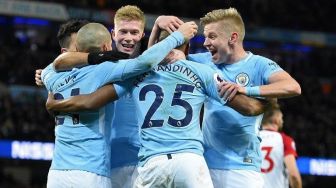 City Pesta Gol, Arsenal Meradang