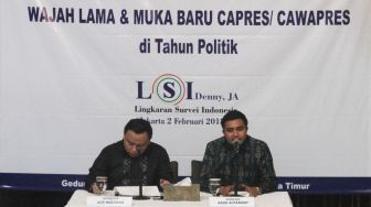 Lingkaran Survei Indonesia (LSI) Denny JA merilis survei terbaru empat nama yang berpotensi menjadi penantang Presiden Joko Widodo (Jokowi) pada pemilu 2019 di kantor LSI, Jakarta, Jumat, (2/2).