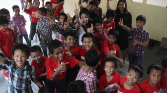 Redaksi suara.com mengunjungi panti asuhan Desa Putera di Jakarta, Jumat, (2/2).